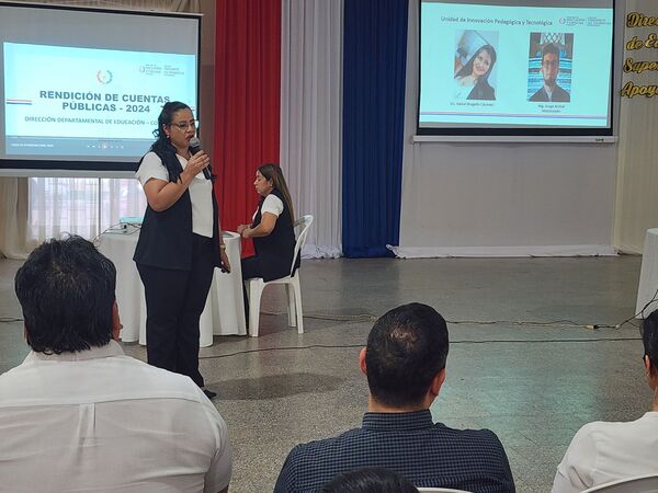 Directora Departamental de Educación rinde cuentas a la ciudadanía