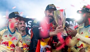 Versus / Carlos Coronel, el ídolo del momento en New York Red Bulls
