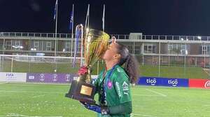 Lucilene Rodrigues: Del grosero error para el penal de Olimpia a los 91′ a figura en la tanda y consagración de Cerro Porteño en la Copa Paraguay - Cerro Porteño - ABC Color