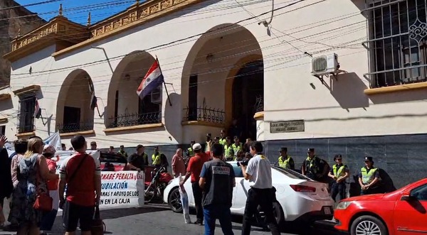 Desde febrero que los jubilados municipales no cobrarían en forma - 1000 Noticias