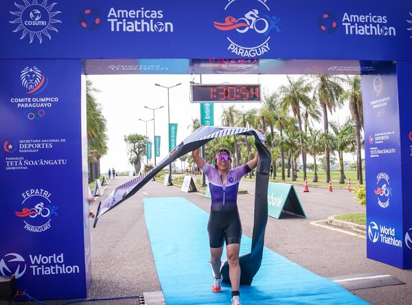 Yhondayner Gómez y Susana Guillén siguen dominando el triatlón nacional