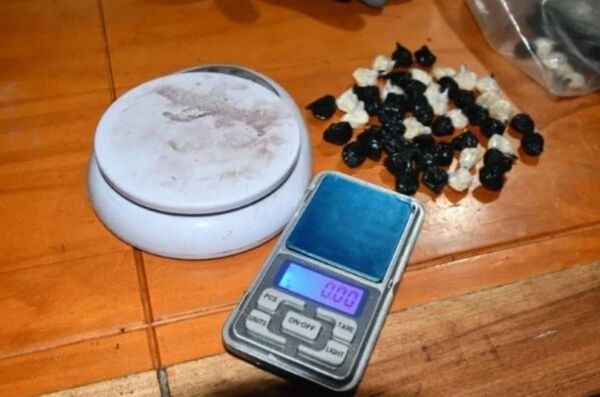 Encuentran 37 panes para fabricar el “purete” en la pieza alquilada