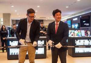 Samsung abrió local en Shopping Mariscal - Empresariales - ABC Color