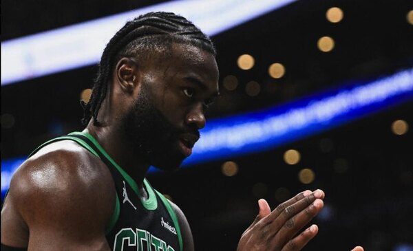 Versus / Jaylen Brown anota 29 puntos en triunfo de Celtics sobre Heat en la NBA