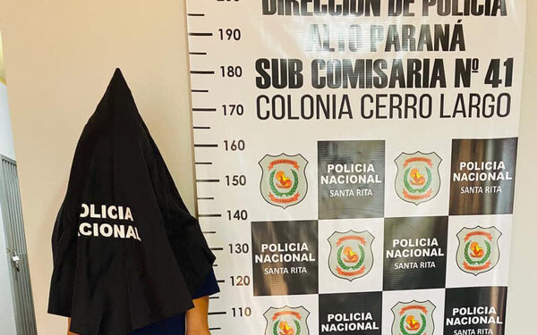 Ella ndaje es la ley, detienen a mujer policía con antecedentes de hurto