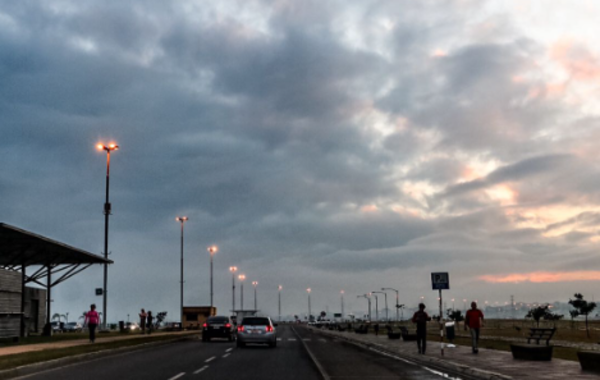 Pronostican una jornada cálida con lluvias