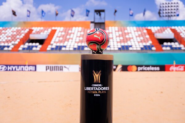 Dos victorias y una derrota para los paraguayos en el segundo día de la Libertadores de Futbol Playa - 1000 Noticias