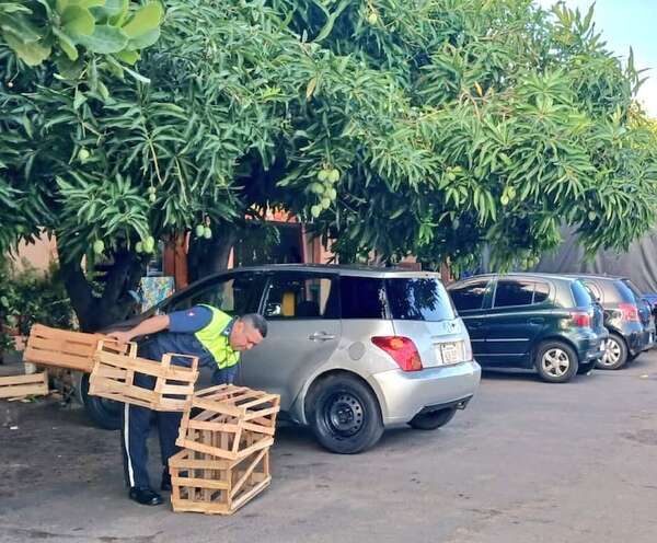 Cuidacoches: PMT recuerda que está prohibido “reservar” estacionamiento - Policiales - ABC Color