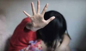 Se escondió detrás de una puerta y pilló lo que hacía su pareja con su hija indefensa – Prensa 5