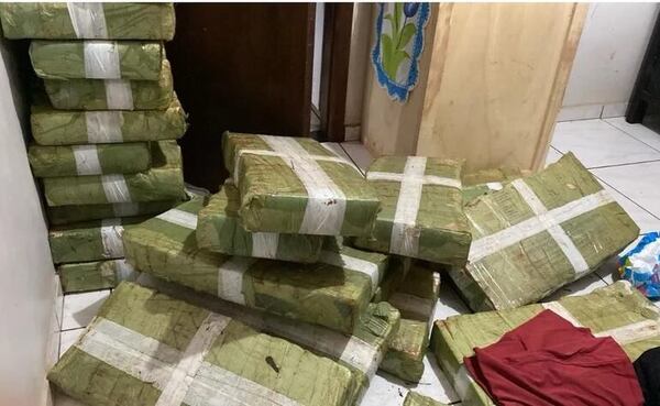 Policía Federal lanza operación para desmantelar red de tráfico de marihuana paraguaya - ABC en el Este - ABC Color
