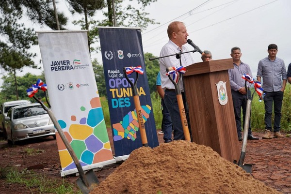 GOBERNACIÓN DE ITAPÚA INICIA EMPEDRADO EN EL BARRIO PALOMA, NATALIO - Itapúa Noticias