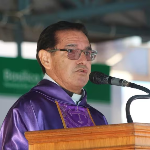 Padre Arévalos hizo énfasis en la contaminación en Paso Yobái y la crisis del IPS - Portal Digital Cáritas Universidad Católica
