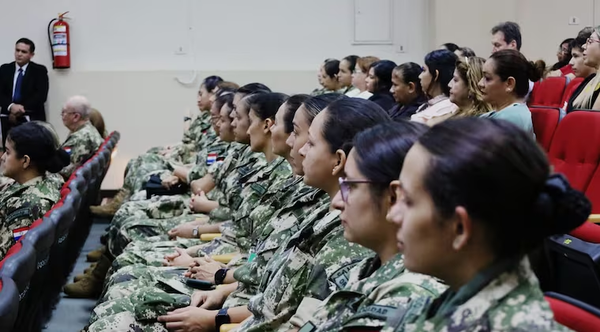 Mucho entusiasmo de las mujeres por ingresar a Cimefor - Noticiero Paraguay