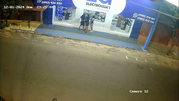 Adolescentes hurtaron celulares por valor de G. 10 millones de una casa comercial en Villarrica  - Policiales - ABC Color
