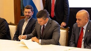 Peña promulga ley contra la corrupción "hacia un Paraguay más íntegro y justo"
