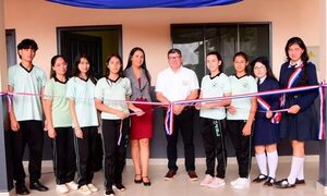 Inauguran obras en colegio con fondos de FONACIDE y recursos municipales