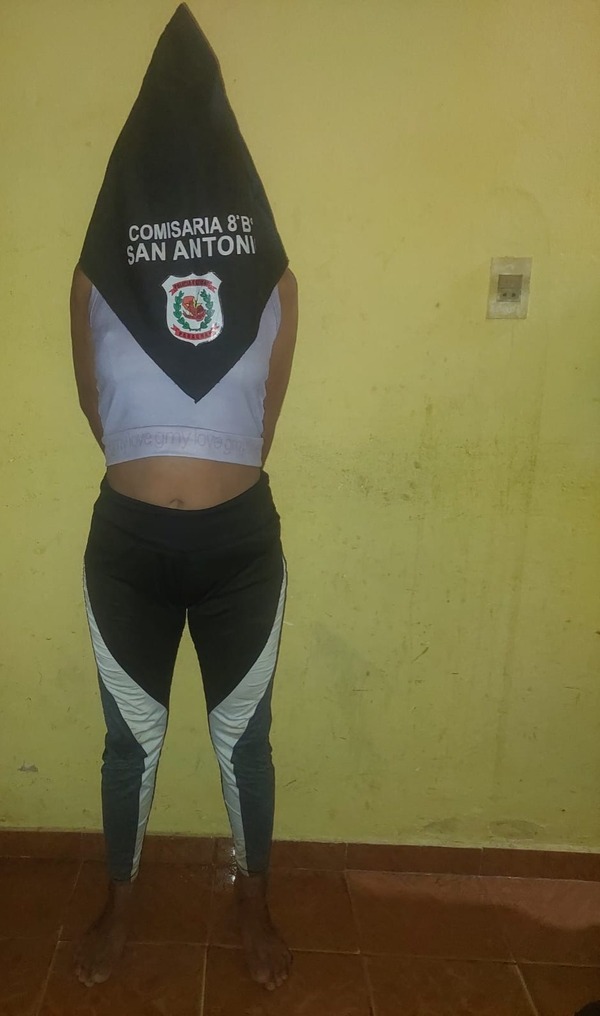 Mujer detenida por robar chapas donadas a víctima de incendio