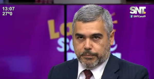 Disputa por la Custodia de una Niña de 7 Años: Dos Versiones Contrapuestas - SNT