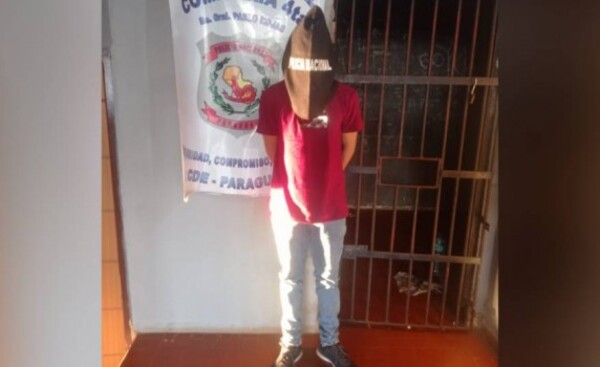 Piden prisión para joven que apuñaló un hombre en cancha de vóley
