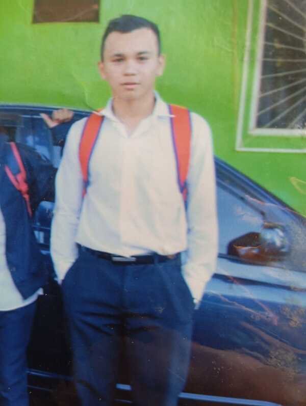 Buscan a adolescente desaparecido tras ser enviado al almacén - ADN Digital