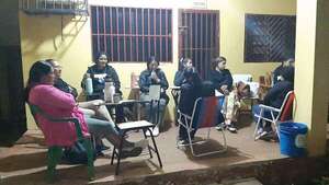 Largas filas y cobros exorbitantes para matriculación en colegios - Nacionales - ABC Color