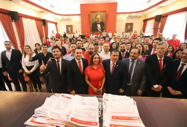 Jóvenes itapuenses renuevan la fuerza colorada - ADN Digital