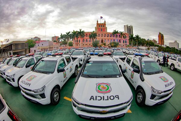 El Gobierno refuerza la seguridad de la ciudadanía con nueva flota de patrulleras y equipos para la Policía Nacional • PARAGUAY TV