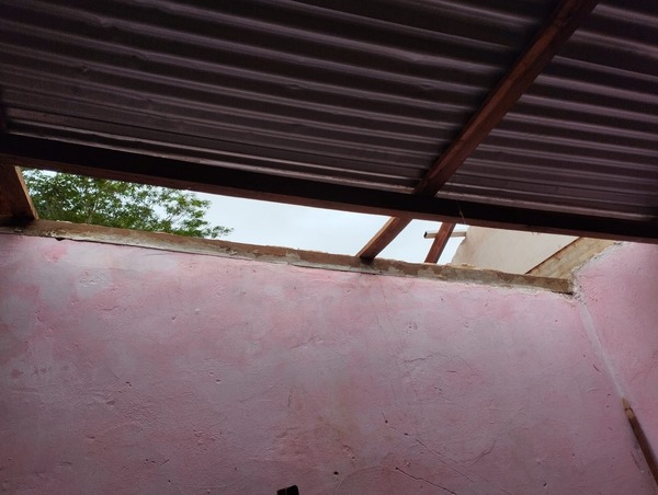 Hurtan bienes de escuela en Horqueta tras violentar el techo