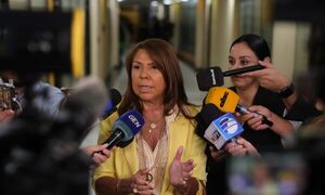 Senadora acompaña informe de EE. UU: “La corrupción mata, atrasa e impide la educación”, dice