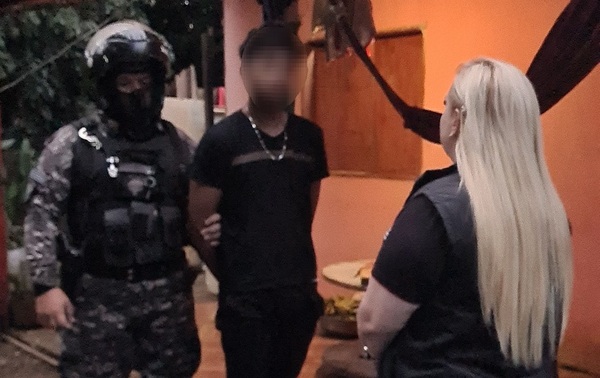 Detienen a influencer sindicado de abuso sexual en niños