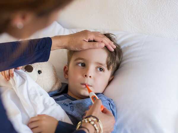 Bajo índice de casos sospechosos de dengue en niños, pero se mantiene la alerta