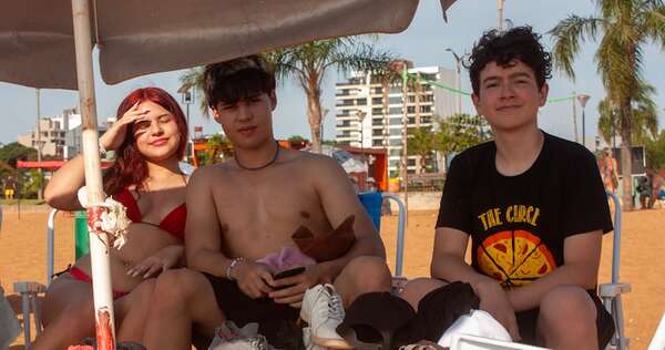 Encarnación: boom del turismo de estudiantes que celebran el fin de año escolar - Viajes - ABC Color