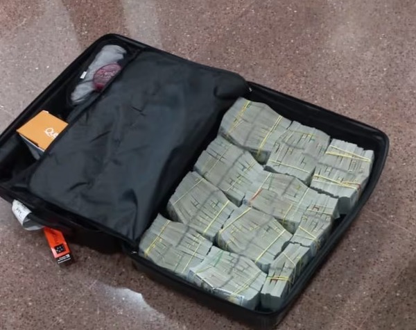 Tres colombianos fueron detenidos con 900.000 dólares en efectivo - 1000 Noticias