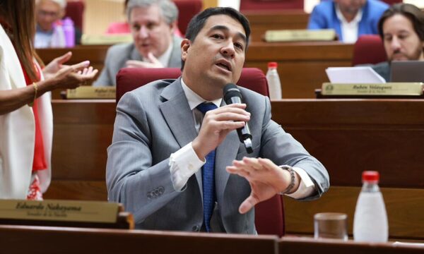 Nakayama pide disculpas a pilarenses pero abre debate sobre equidad presupuestaria en universidades