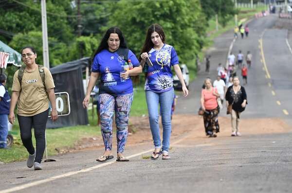 Atención peregrino: Si vas a caminar hasta Caacupé, estos son los cuidados que debés tener con los pies - Nacionales - ABC Color