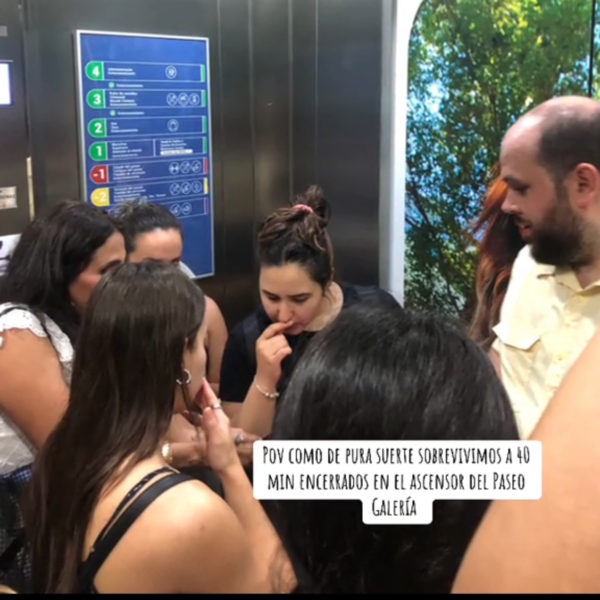 ASCENSOR AVERIADO ASUSTÓ A CLIENTES DEL PASEO LA GALERÍA