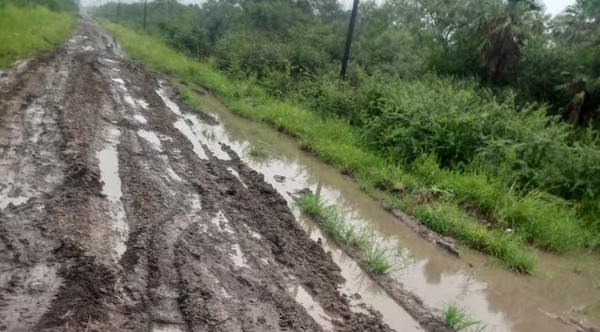 Cruzando río y caminos intransitables, salvan la vida a embarazada y su bebé en el Chaco - Noticiero Paraguay