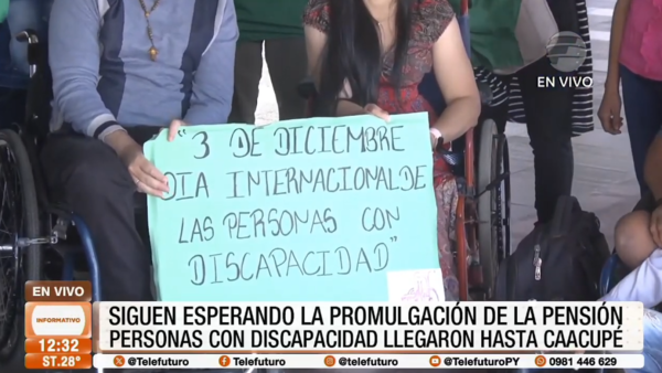 Discapacitados piden a la Virgen que "ablande" el corazón de Peña