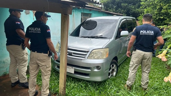 Allanan vivienda y encuentran vehículo usado en asalto a casa de cambios