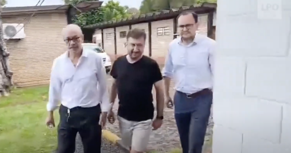 Kueider declara ante la Fiscalía paraguaya: "El dinero no era mío"