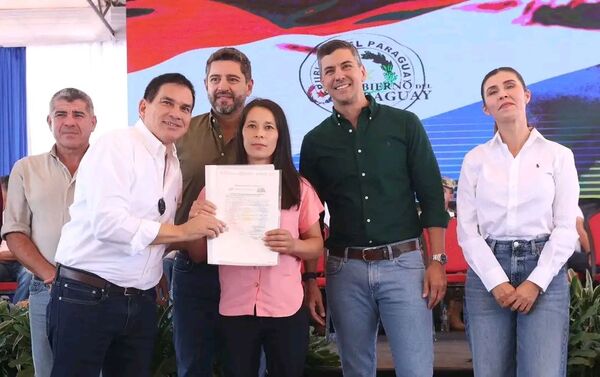236 familias de Paraguarí recibirán subsidios para viviendas propias