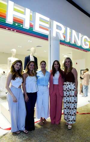 Hering se renueva en  Shopping Mariscal - Empresariales - ABC Color