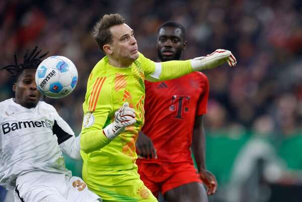 Primera expulsión de Neuer - Fútbol Internacional - ABC Color