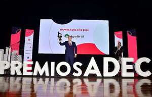 Premios ADEC reconoce a empresas - Empresariales - ABC Color