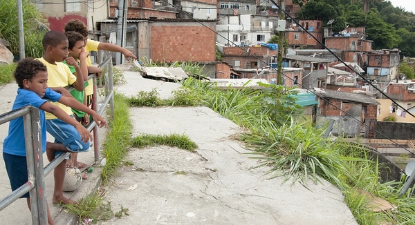 Pobreza en Brasil disminuye a 4,4% el nivel más bajo desde el 2012