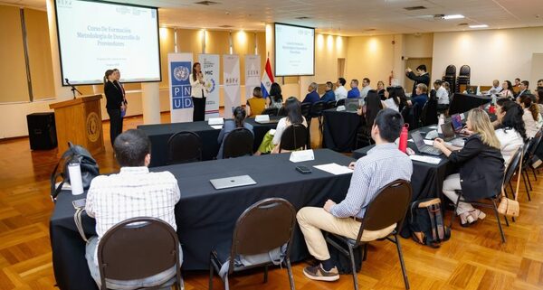Capacitan a consultores en metodología empresarial para el acompañamiento integral a Mipymes