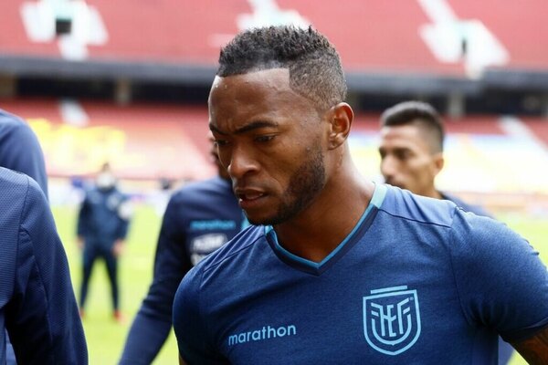 Versus / Policía de Ecuador libera a exseleccionado de fútbol tras secuestro