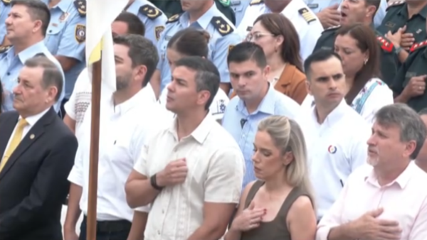 Se adelantó: Santi Peña y la Primera Dama participan de la misa de Caacupé