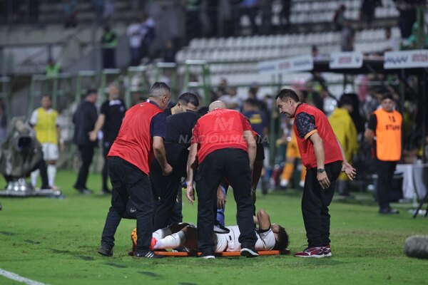 Versus / Jugó poco y sufrió una grave lesión, pero Olimpia cumplirá contrato