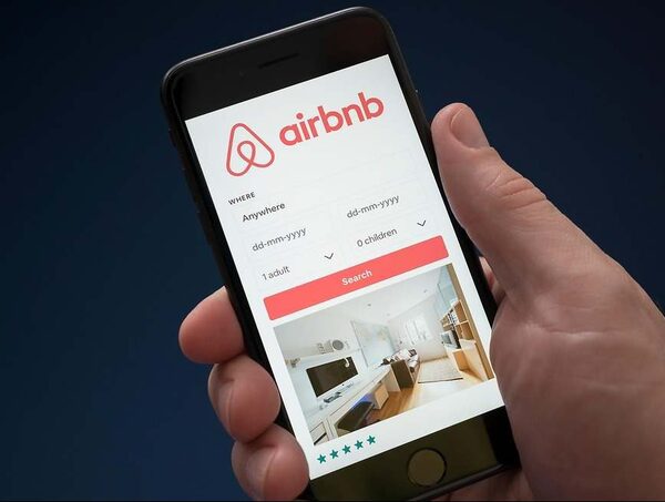 Debate sobre Airbnb: Senatur defiende su gestión ante críticas de hoteleros · Radio Monumental 1080 AM